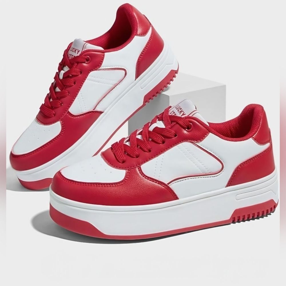 ☔️🩵⏭️NIB Lucky Step White & Red Platform Sneakers Size 8